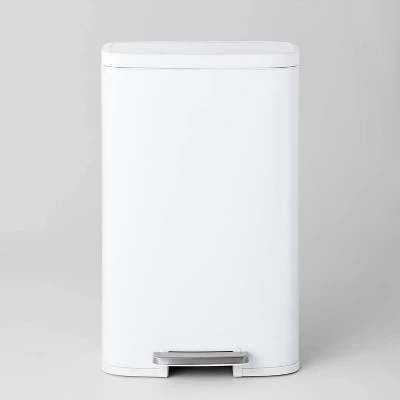 45L Rectangular Step Trash Can - Brightroom™ Gold 8 45L Rectangular Step Trash Can - Brightroom™ Gold - Image 6