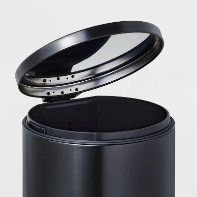 30L Round Step Trash Can - Brightroom™ Silver 4 30L Round Step Trash Can - Brightroom™ Silver - Image 2